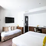 Le Colisée Parigi