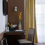 Hotel Le Colisée Parigi