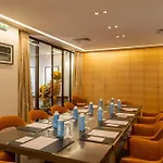 Hotel Le Colisée Parigi
