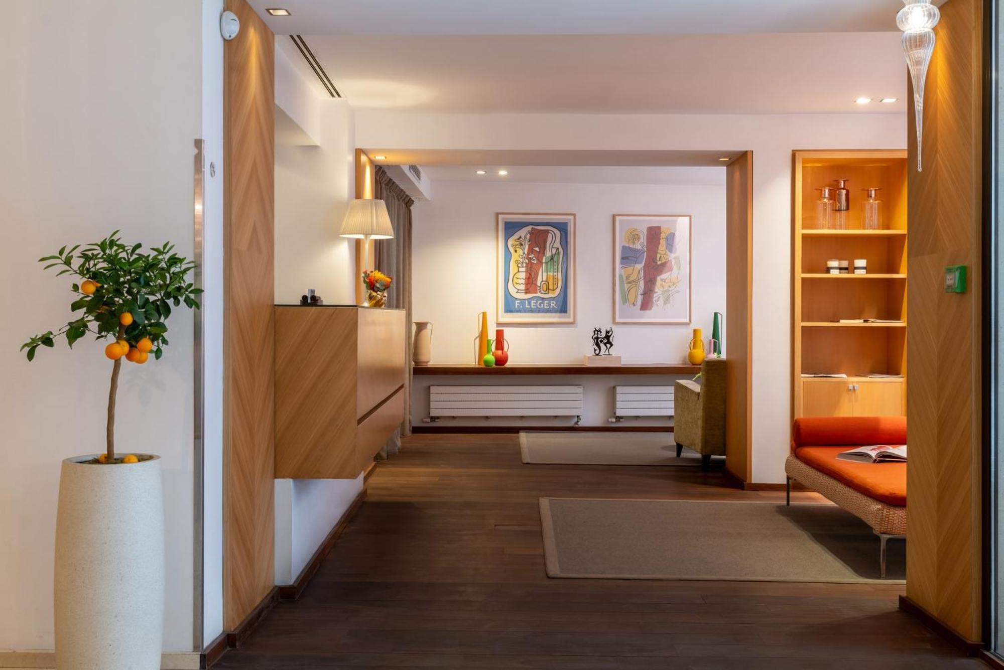 Hotel Le Colisée Parigi