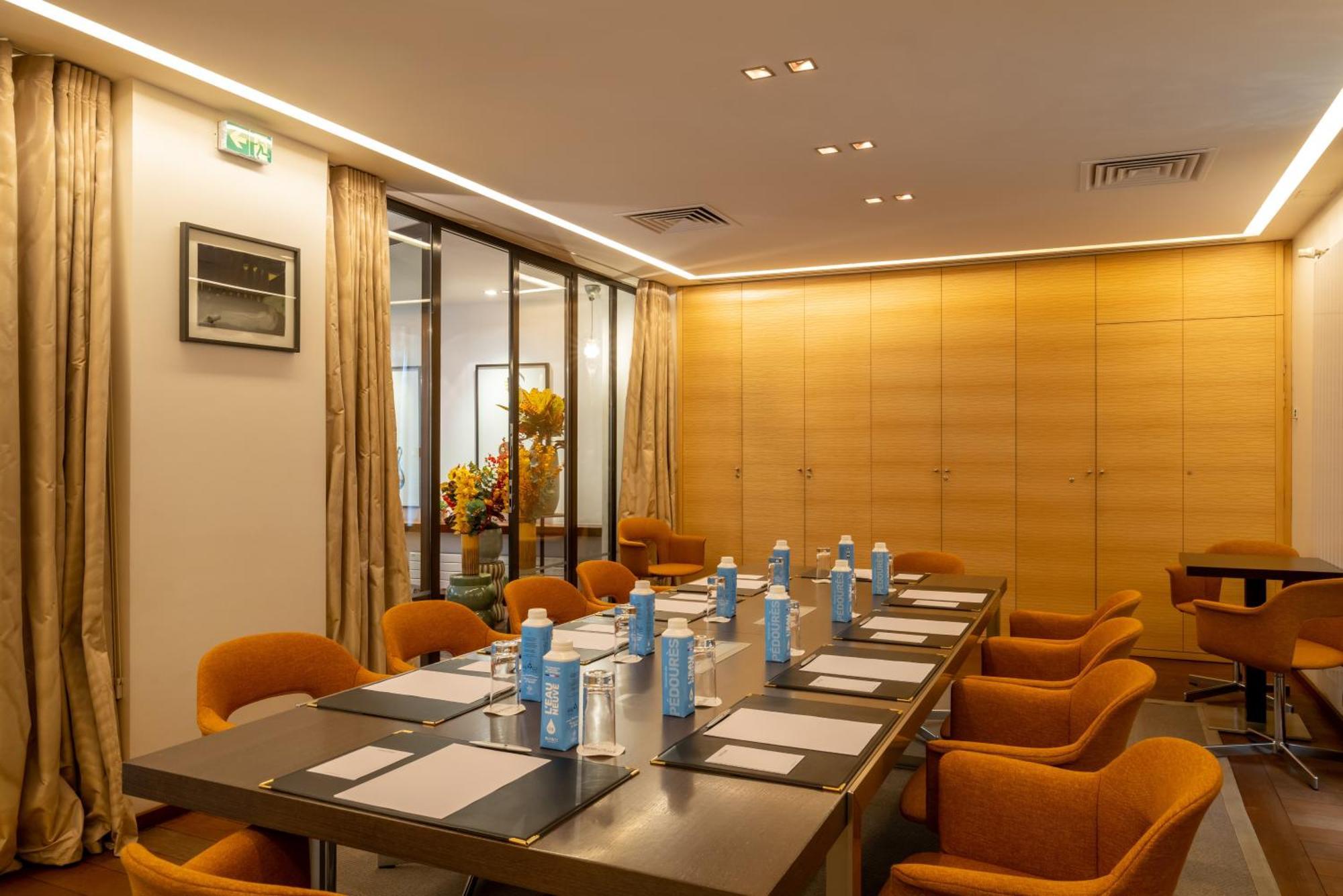 Hotel Le Colisée Parigi