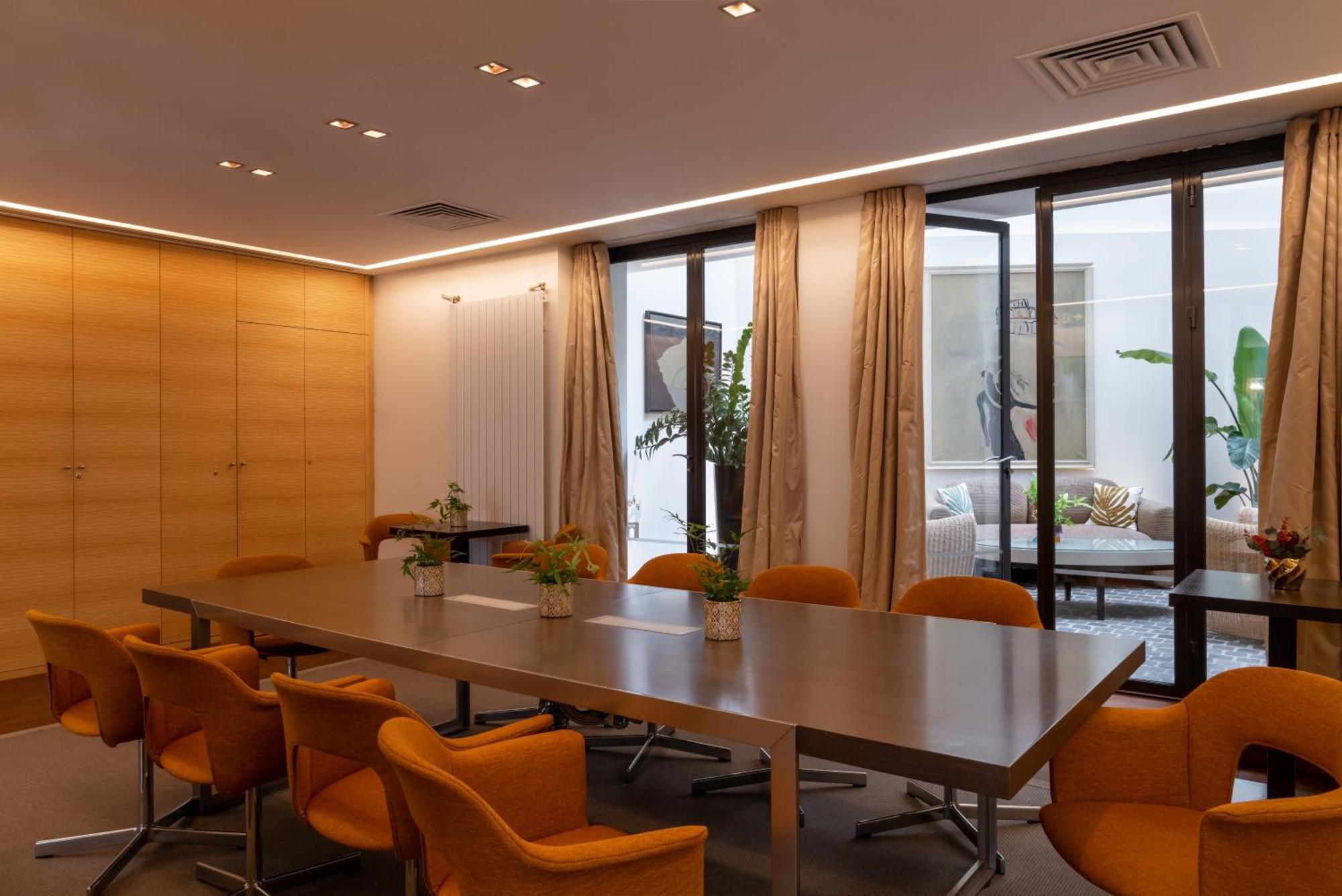 Le Colisée 3* Parigi